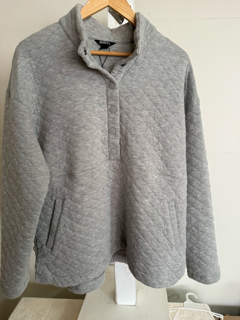New Eddie Bauer Quilted Sweatshirt